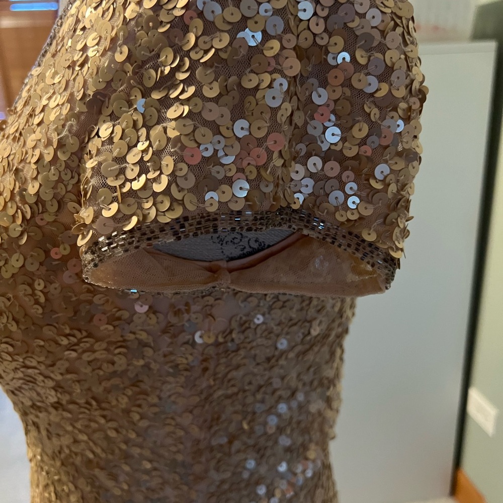 Sequence evening gown - Picture 5 of 7